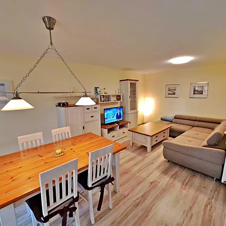 Ostseepark Waterfront_ Karavelle 32 هيرينجسدورف